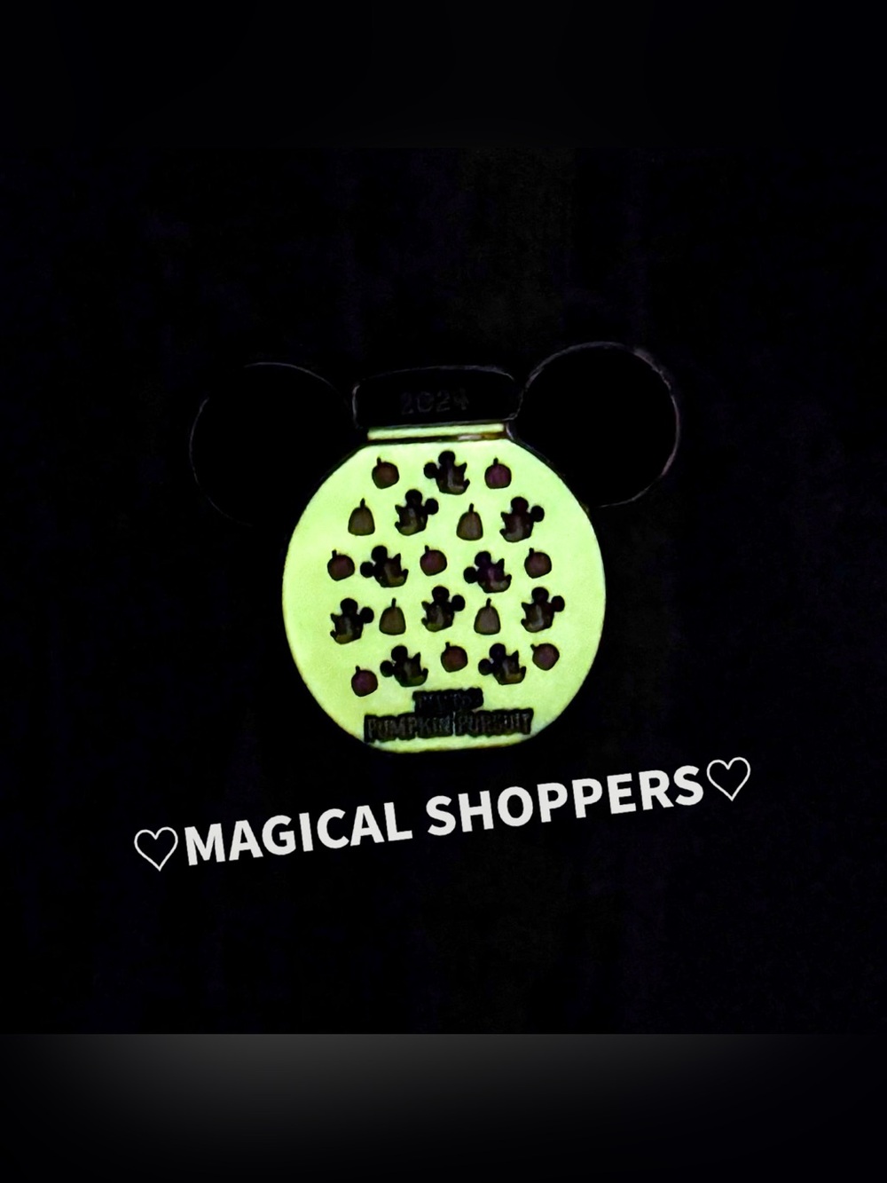 Disney Parks Halloween Pluto’s Pumpkin Pursuit LR Pin Minnie Mouse